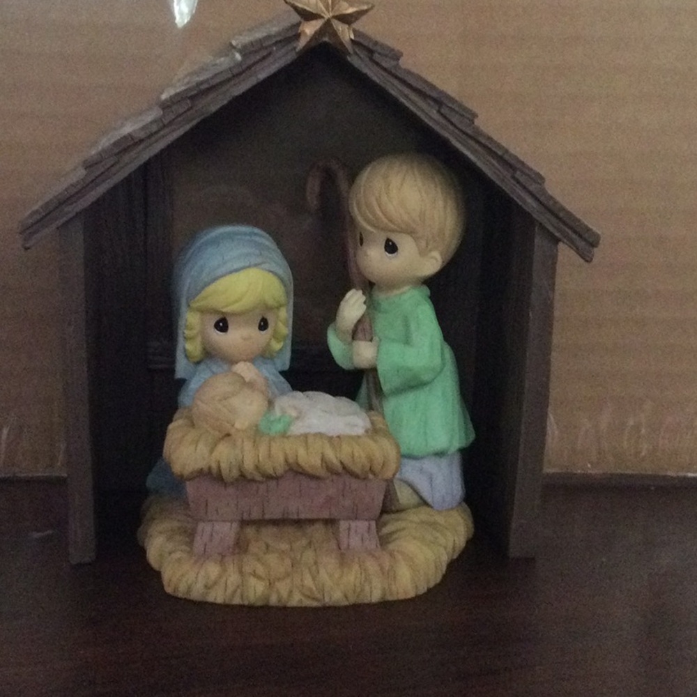 Nativity Figurine Set in Pastel Blue and Green